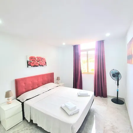 Two-bedroom ,central,wifi,sea View לוס כריסטיאנוס