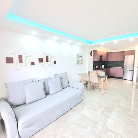 Апартаменты Casa Liotro,two-bedroom,central,wifi,sea View Лос Кристианос