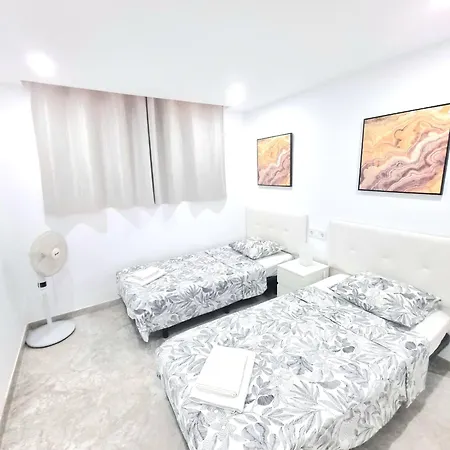 Two-bedroom ,central,wifi,sea View