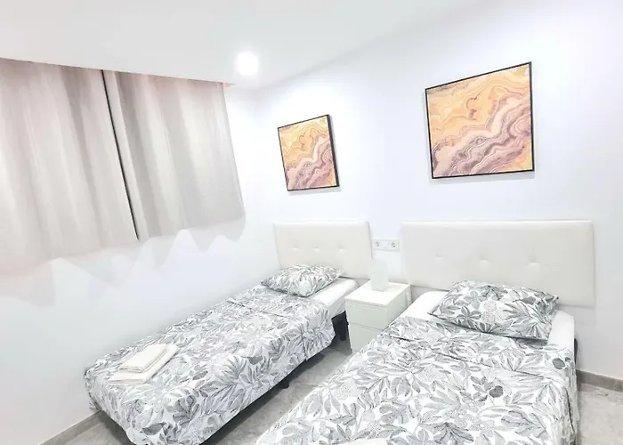 Two-bedroom ,central,wifi,sea View *