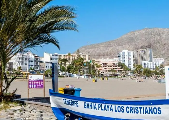 Two-bedroom ,central,wifi,sea View Apartmán *